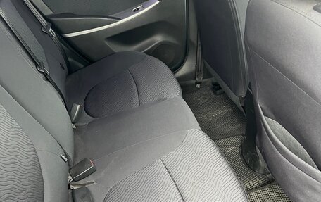 Hyundai Solaris II рестайлинг, 2013 год, 941 000 рублей, 11 фотография