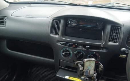 Toyota Probox I, 2005 год, 570 000 рублей, 2 фотография