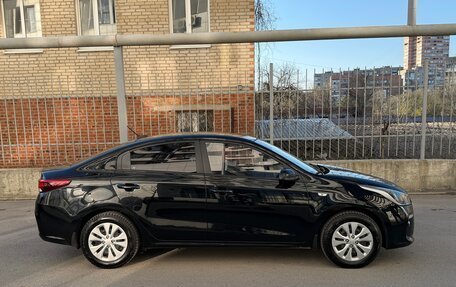 KIA Rio IV, 2017 год, 1 340 000 рублей, 4 фотография