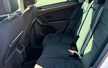 Volkswagen Tiguan II, 2017 год, 2 490 000 рублей, 13 фотография