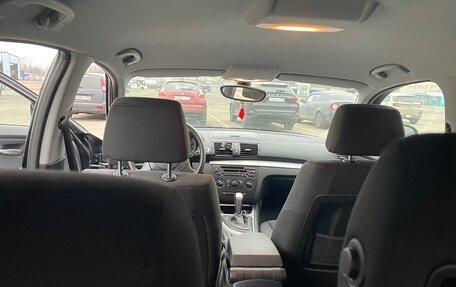 BMW 1 серия, 2010 год, 700 000 рублей, 7 фотография