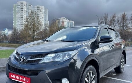 Toyota RAV4, 2015 год, 1 500 000 рублей, 2 фотография