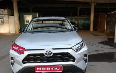 Toyota RAV4, 2021 год, 4 400 000 рублей, 1 фотография