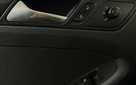 Volkswagen Jetta VI, 2012 год, 950 000 рублей, 10 фотография