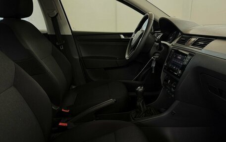 Skoda Rapid I, 2018 год, 1 370 000 рублей, 10 фотография