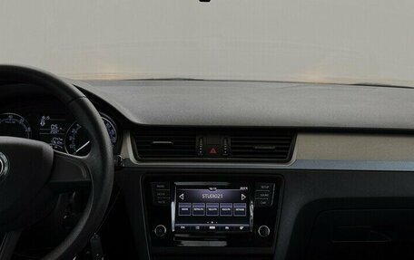 Skoda Rapid I, 2018 год, 1 370 000 рублей, 5 фотография