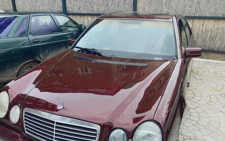 Mercedes-Benz E-Класс, 1995 год, 315 000 рублей, 2 фотография