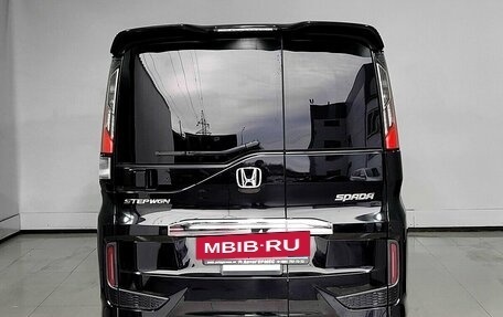 Honda Stepwgn IV, 2016 год, 1 930 000 рублей, 3 фотография