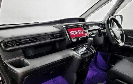 Honda Stepwgn IV, 2016 год, 1 930 000 рублей, 11 фотография