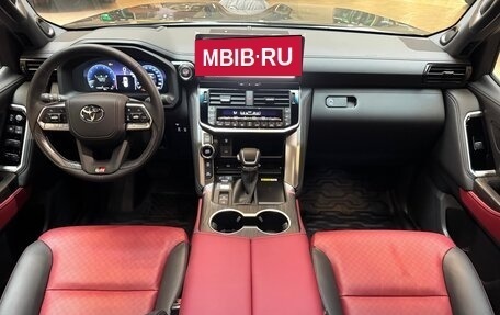 Toyota Land Cruiser, 2026 год, 15 900 000 рублей, 15 фотография