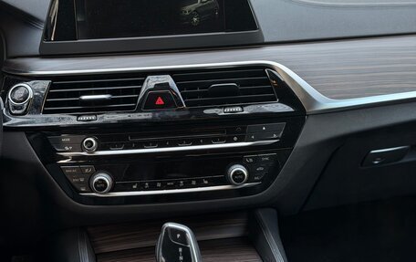 BMW 5 серия, 2018 год, 3 050 000 рублей, 5 фотография