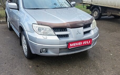 Mitsubishi Outlander III рестайлинг 3, 2007 год, 550 000 рублей, 1 фотография