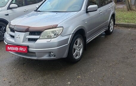 Mitsubishi Outlander III рестайлинг 3, 2007 год, 550 000 рублей, 4 фотография