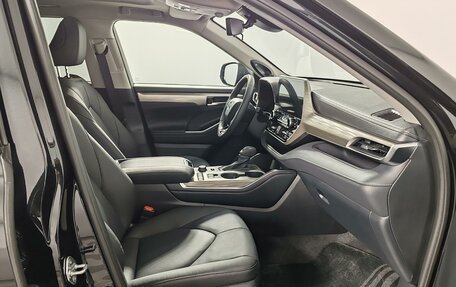 Toyota Highlander, 2026 год, 6 390 000 рублей, 20 фотография