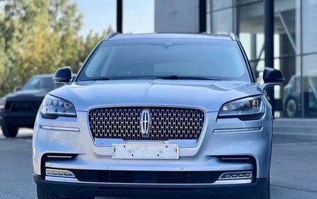 Lincoln Aviator II, 2021 год, 5 550 000 рублей, 2 фотография