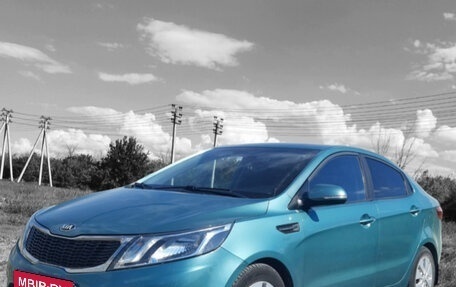 KIA Rio III рестайлинг, 2013 год, 900 000 рублей, 1 фотография