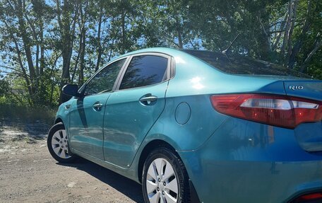 KIA Rio III рестайлинг, 2013 год, 900 000 рублей, 3 фотография