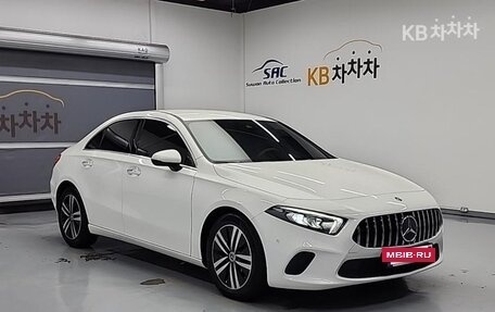 Mercedes-Benz A-Класс, 2022 год, 3 290 000 рублей, 4 фотография