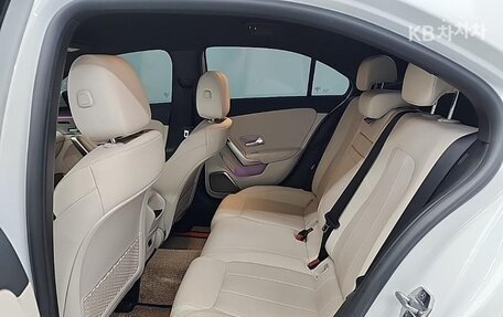 Mercedes-Benz A-Класс, 2022 год, 3 290 000 рублей, 12 фотография