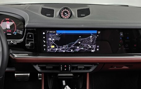 Porsche Cayenne III, 2024 год, 16 275 000 рублей, 10 фотография