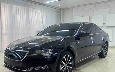 Skoda Superb III рестайлинг, 2022 год, 2 350 000 рублей, 1 фотография
