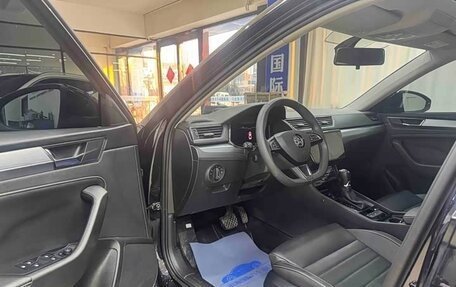 Skoda Superb III рестайлинг, 2022 год, 2 350 000 рублей, 6 фотография