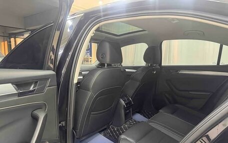 Skoda Superb III рестайлинг, 2022 год, 2 350 000 рублей, 10 фотография