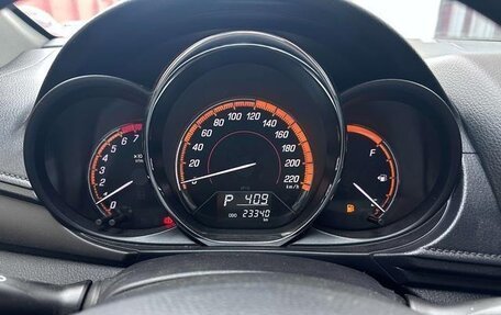 Toyota Yaris XP150 рестайлинг, 2022 год, 1 200 000 рублей, 11 фотография