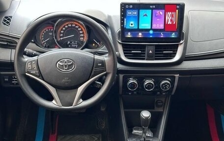Toyota Yaris XP150 рестайлинг, 2022 год, 1 200 000 рублей, 8 фотография