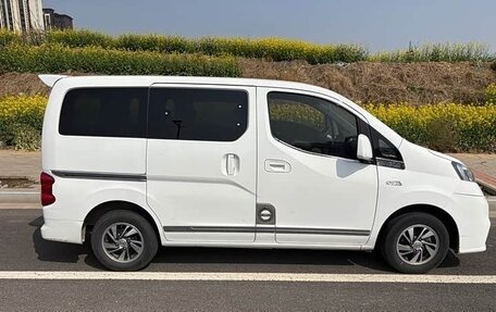 Nissan NV200, 2019 год, 1 685 000 рублей, 4 фотография