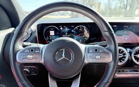 Mercedes-Benz GLA, 2020 год, 3 600 000 рублей, 14 фотография