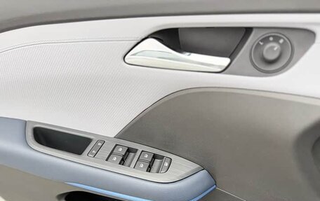 Chevrolet Monza, 2022 год, 1 100 000 рублей, 20 фотография