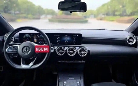 Mercedes-Benz A-Класс, 2022 год, 1 810 007 рублей, 13 фотография