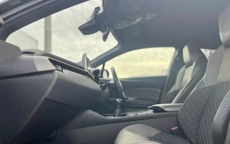 Toyota C-HR I рестайлинг, 2022 год, 1 750 060 рублей, 8 фотография