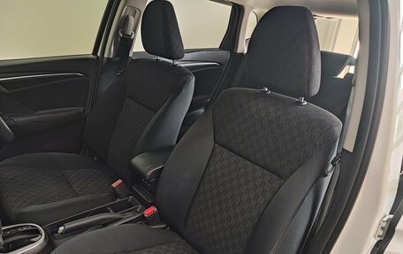 Honda Fit III, 2013 год, 1 095 000 рублей, 17 фотография