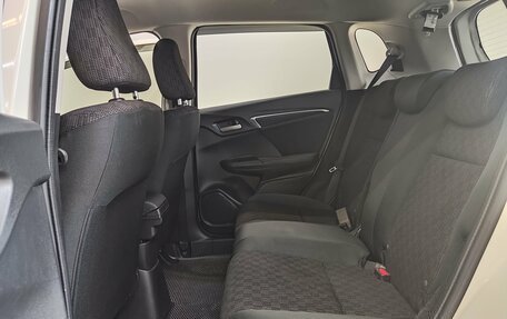 Honda Fit III, 2013 год, 1 095 000 рублей, 19 фотография