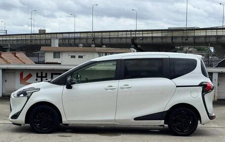 Toyota Sienta II, 2022 год, 1 200 060 рублей, 8 фотография