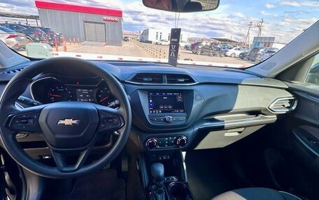 Chevrolet TrailBlazer, 2022 год, 1 800 000 рублей, 6 фотография