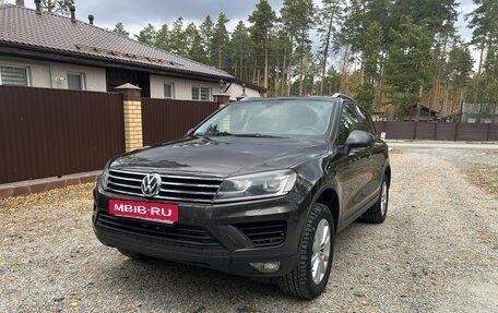Volkswagen Touareg III, 2015 год, 2 900 000 рублей, 2 фотография