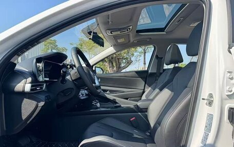 Hyundai Elantra, 2025 год, 1 730 000 рублей, 18 фотография