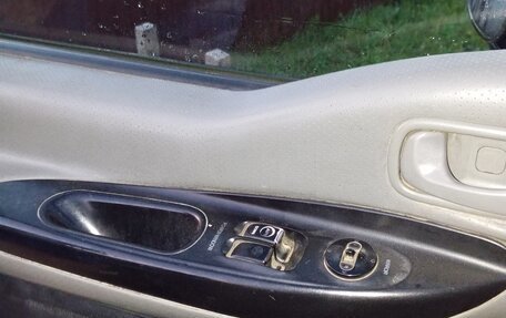 Hyundai H-1 II рестайлинг, 2005 год, 650 000 рублей, 4 фотография