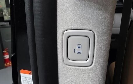 Hyundai Staria, 2025 год, 6 425 000 рублей, 16 фотография