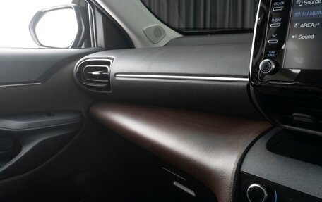 Toyota Yaris Cross, 2021 год, 2 407 000 рублей, 21 фотография