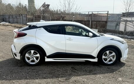 Toyota C-HR I рестайлинг, 2018 год, 1 950 000 рублей, 6 фотография