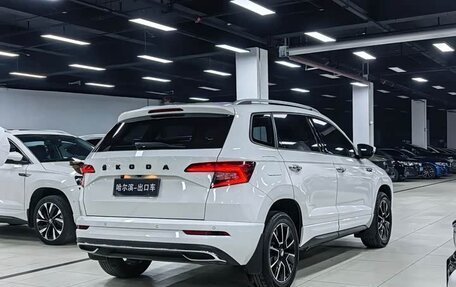 Skoda Karoq I, 2022 год, 1 850 000 рублей, 4 фотография