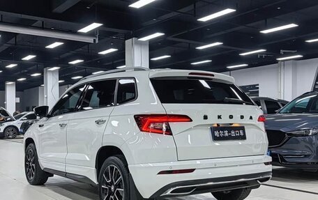 Skoda Karoq I, 2022 год, 1 850 000 рублей, 2 фотография