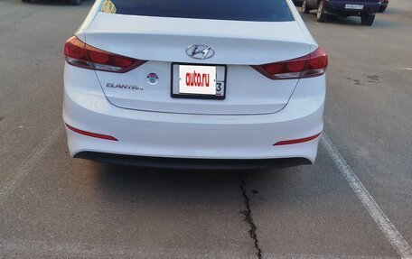 Hyundai Elantra VI рестайлинг, 2018 год, 1 600 000 рублей, 4 фотография