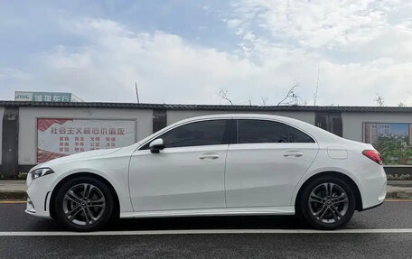 Mercedes-Benz A-Класс, 2022 год, 1 740 555 рублей, 2 фотография