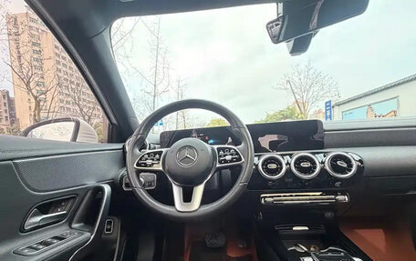 Mercedes-Benz A-Класс, 2022 год, 1 740 555 рублей, 11 фотография