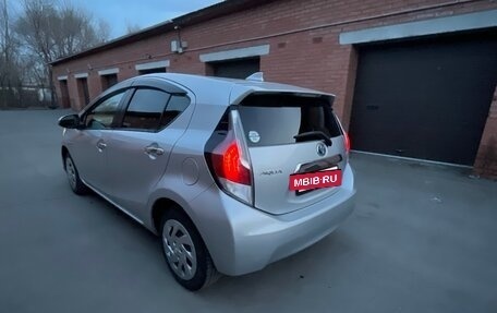 Toyota Aqua I, 2017 год, 1 300 000 рублей, 10 фотография